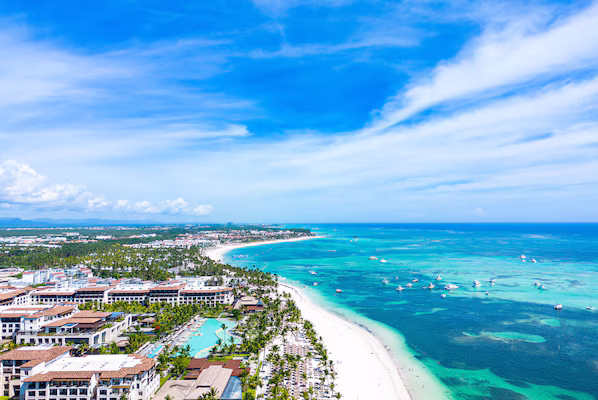 Punta Cana Beach near Dreams Flora Resort & Spa with pristine white sand and turquoise Caribbean waters